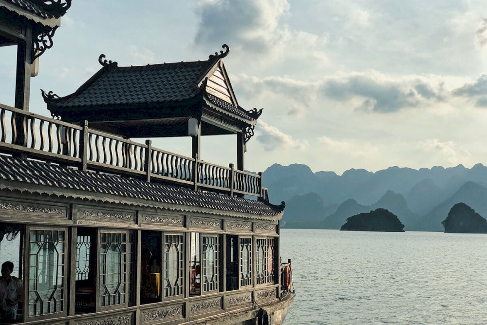 Bạn nên ưu tiên tham quan Chùa Tam Chúc Hà Nam vào mùa thu