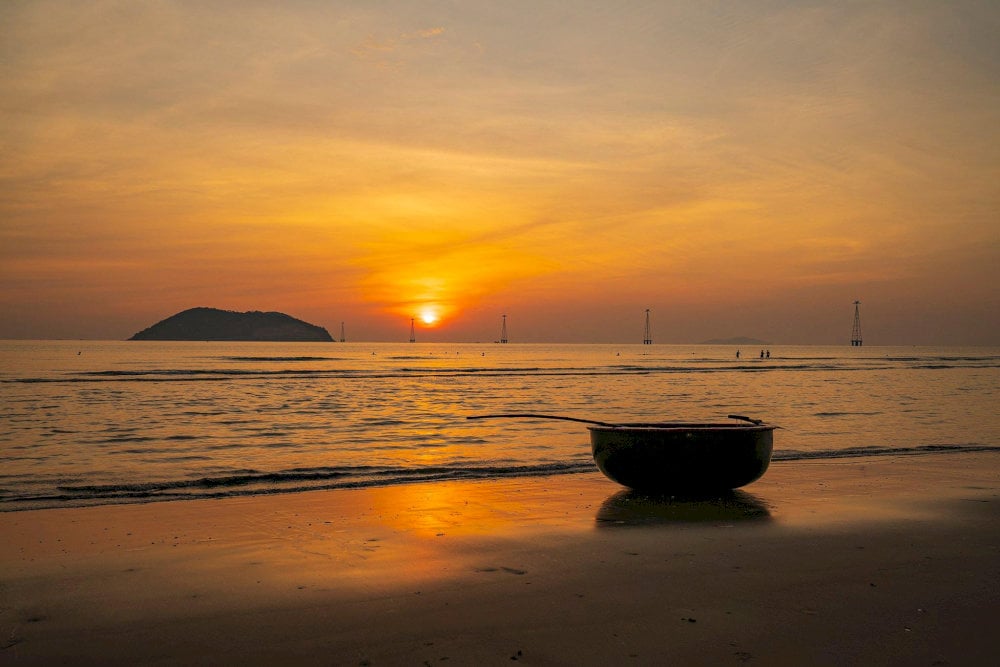 Ngắm bình minh trên biển Cửa Lò