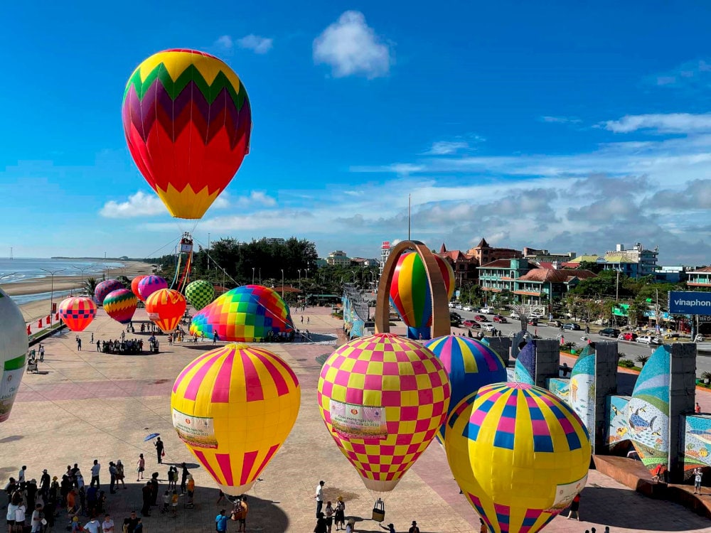 Quảng trường Bình Minh 