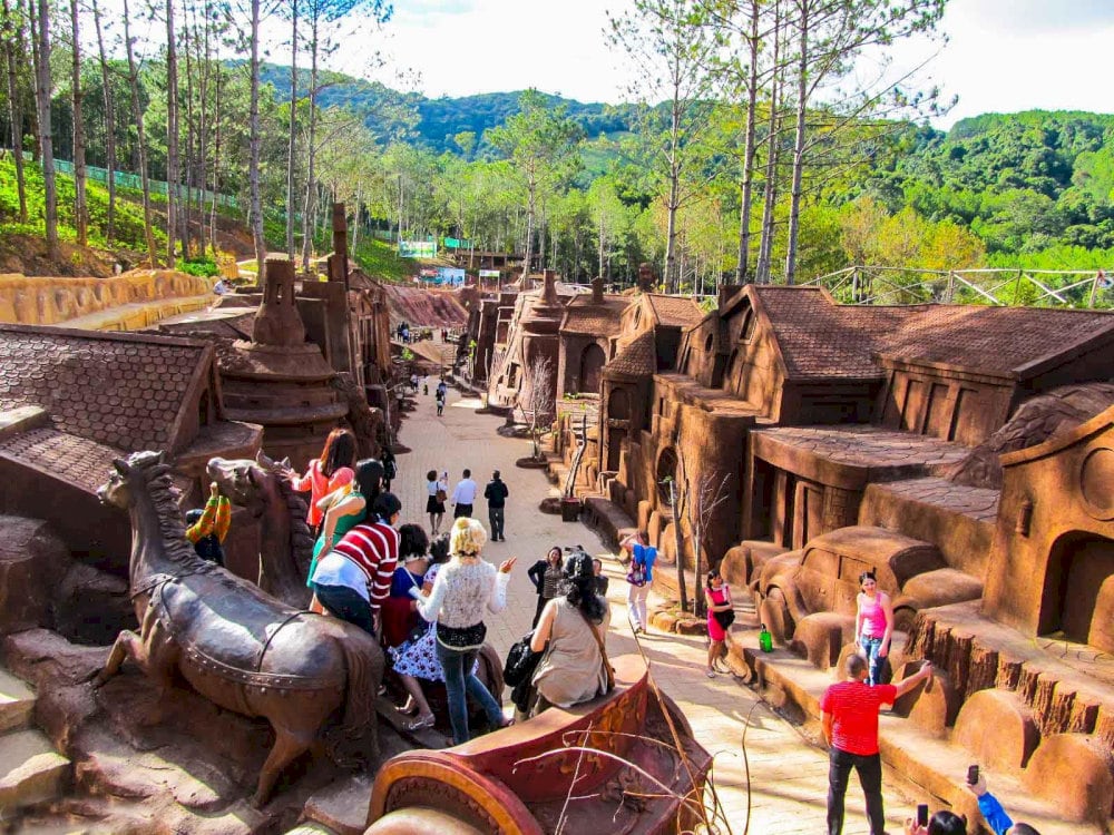 Lưu giữ nhiều khoảnh khắc độc đáo cùng gia đình, bạn bè