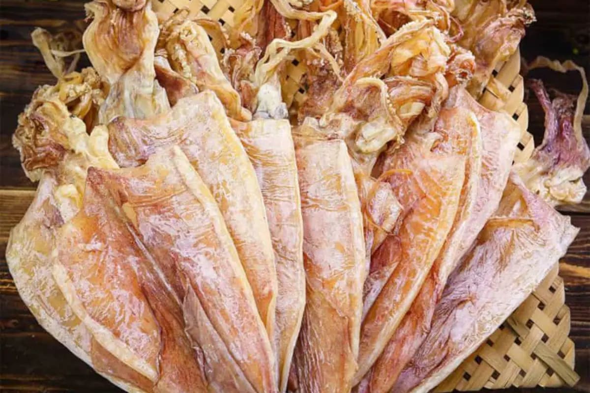 Các loại hải sản khô chất lượng và thơm ngon.