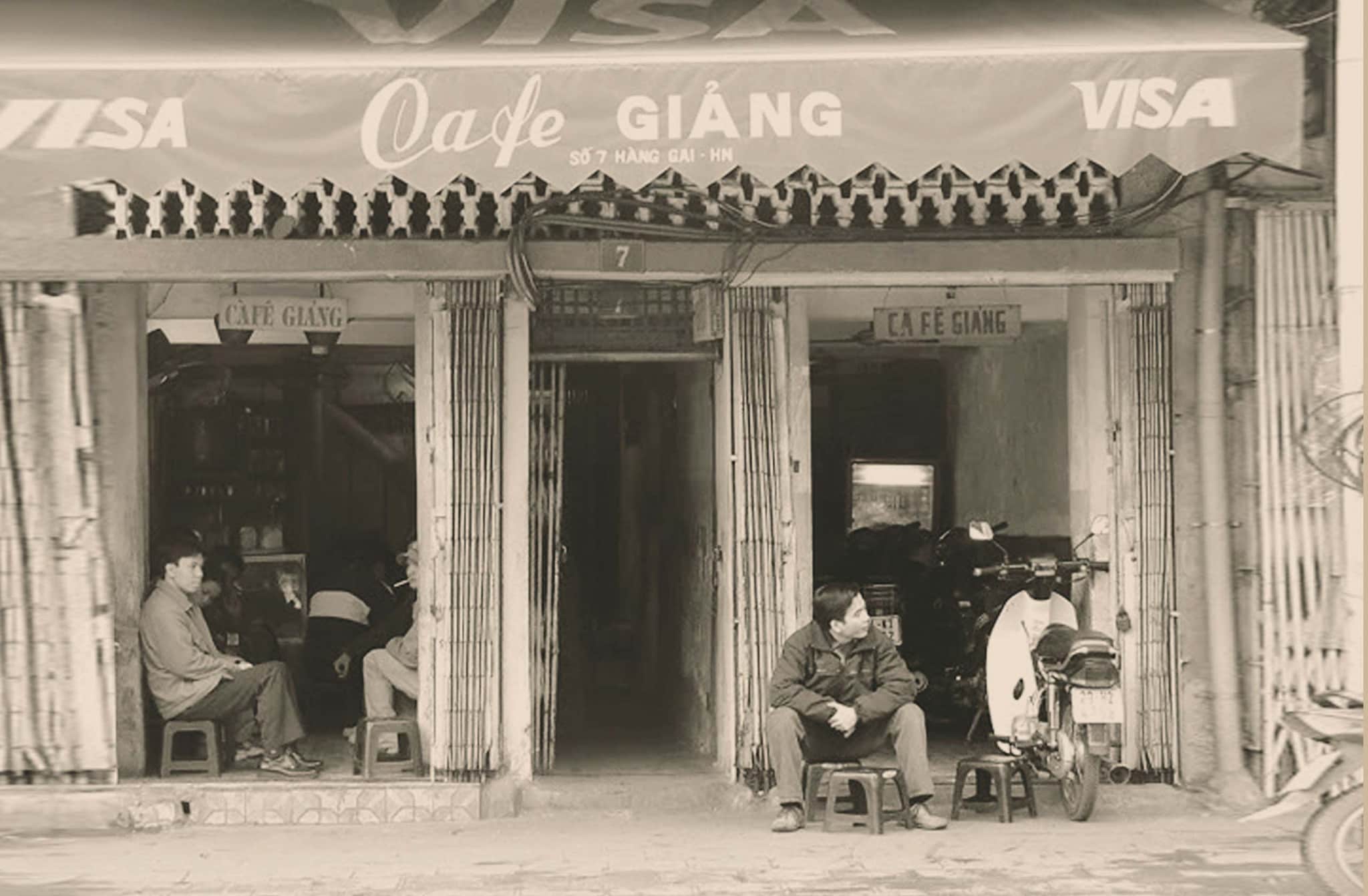 giang-cafe-at-its-former-address-7-hang-gai-street_1.jpg