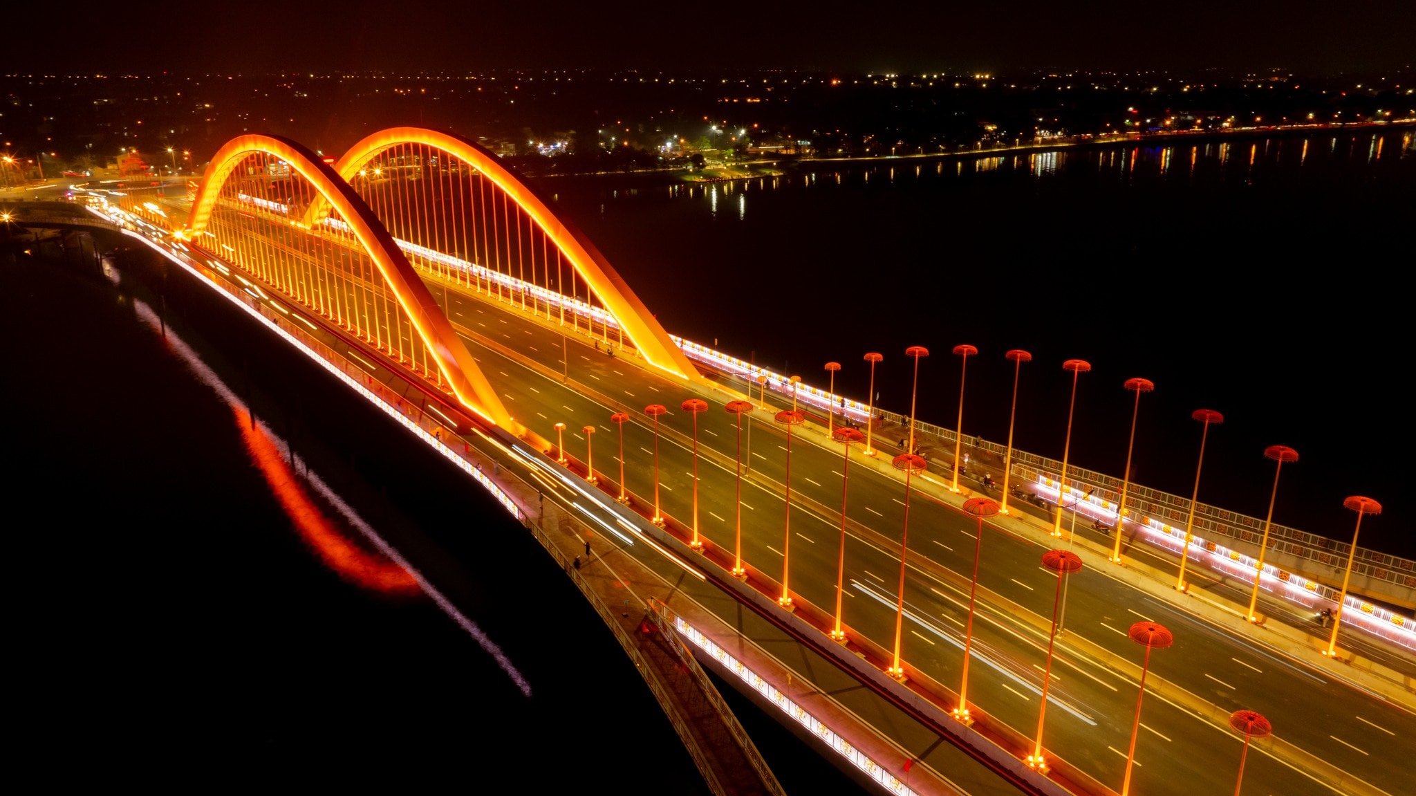 Cầu Nguyễn Hoàng