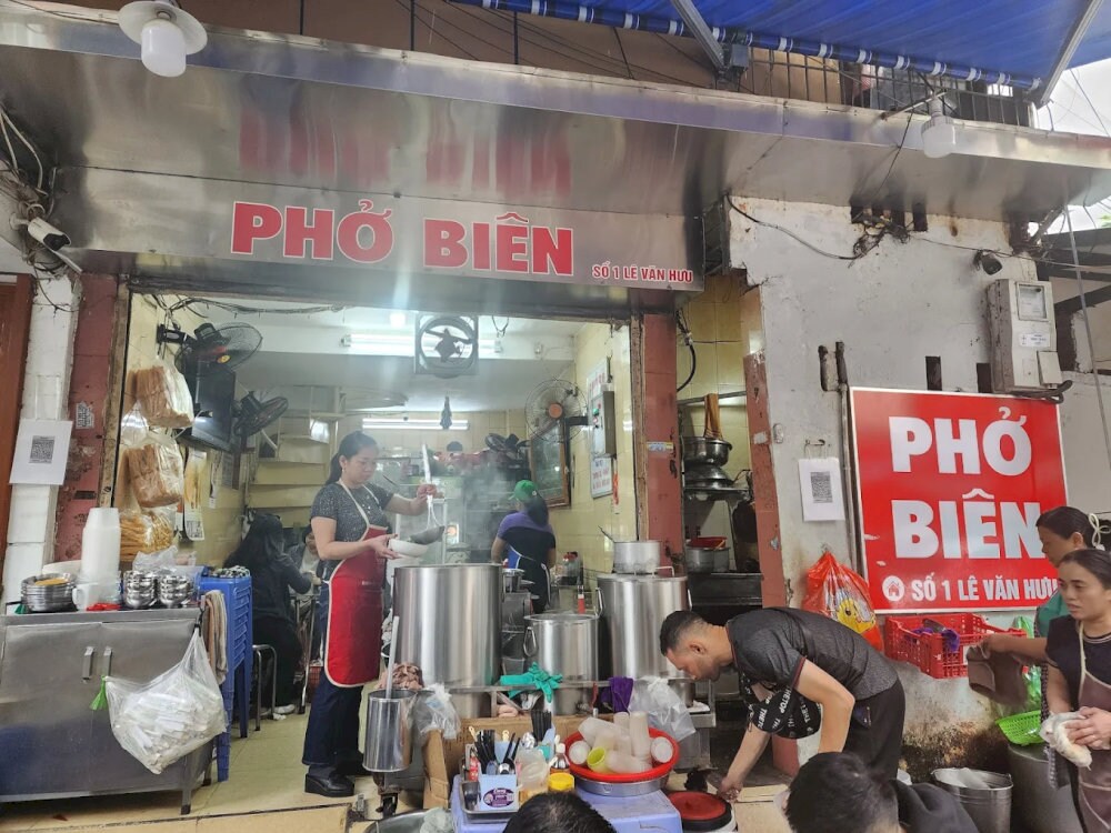Quán phở Biên