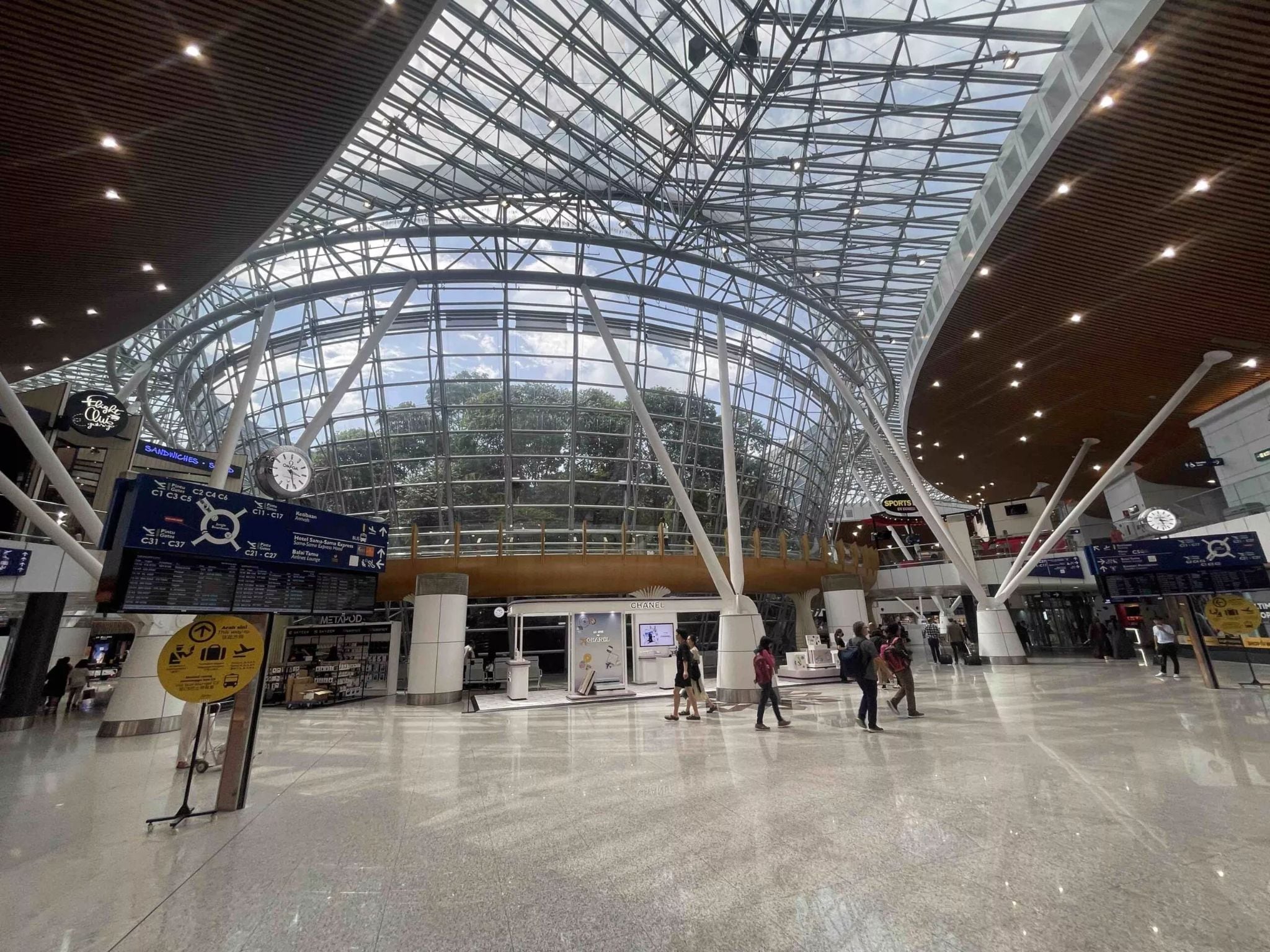 Nhà ga thứ hai, còn gọi là ga KLIA2 