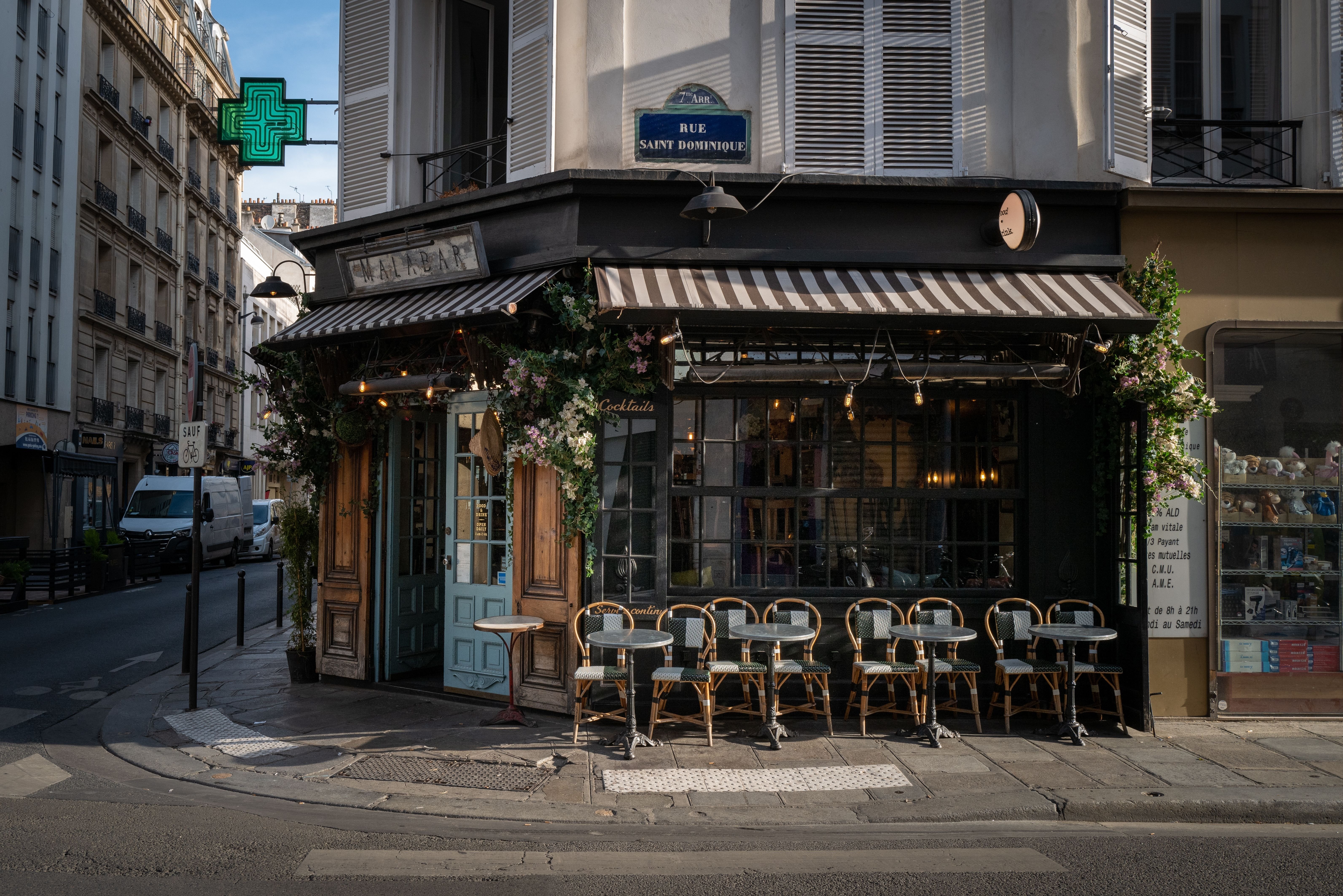 Best restaurants in Paris with terrace dining and scenic outdoor views