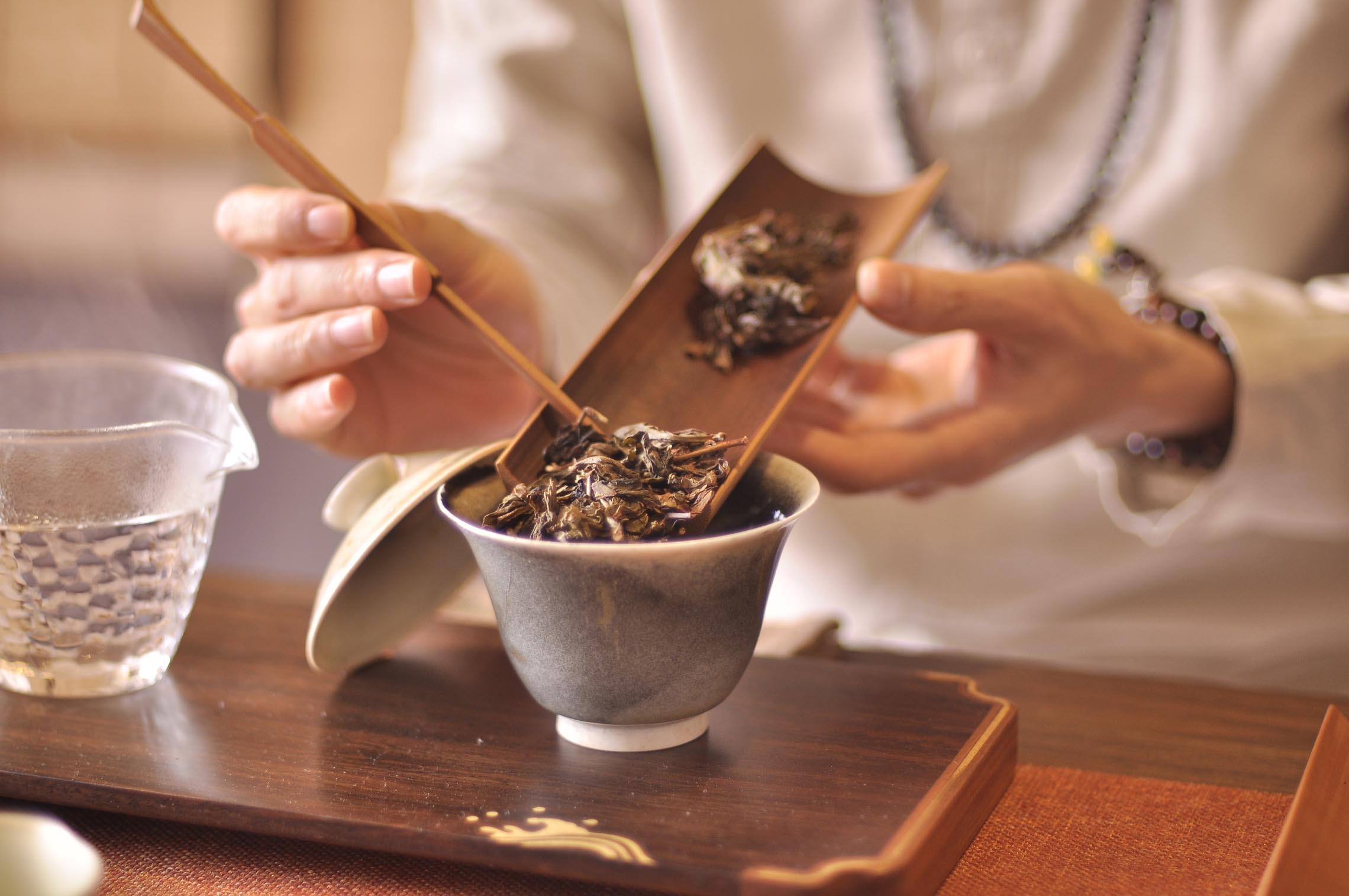 Traditional lotus tea from Hanoi, known for its delicate fragrance and cultural significance, found through Hanoi shopping.