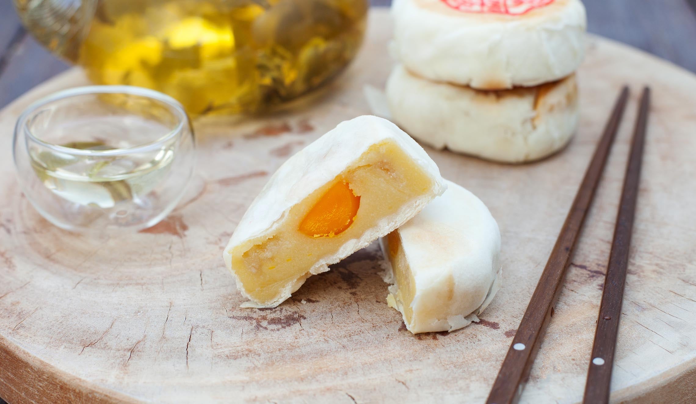 Banh Pia Sau Rieng (Vietnamese durian mooncake), a local specialty to discover while Shopping in Ho Chi Minh City