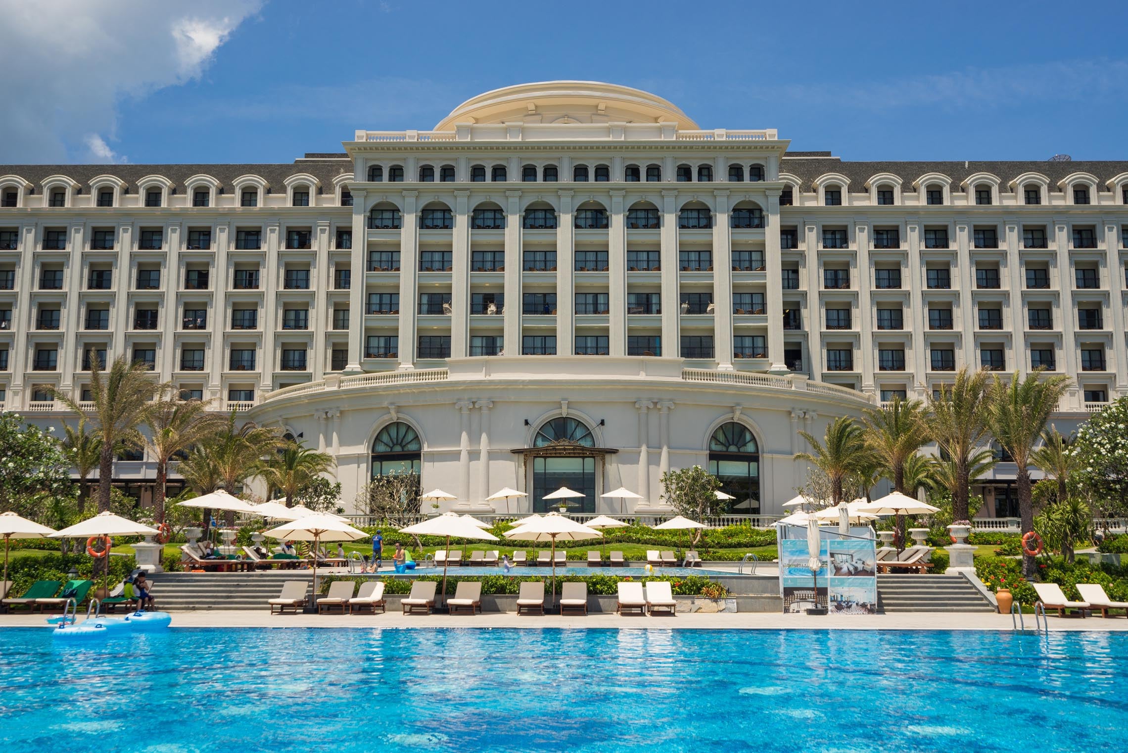 Hotels in Nha Trang near the beach offering romantic stays for couples with scenic coastal views.