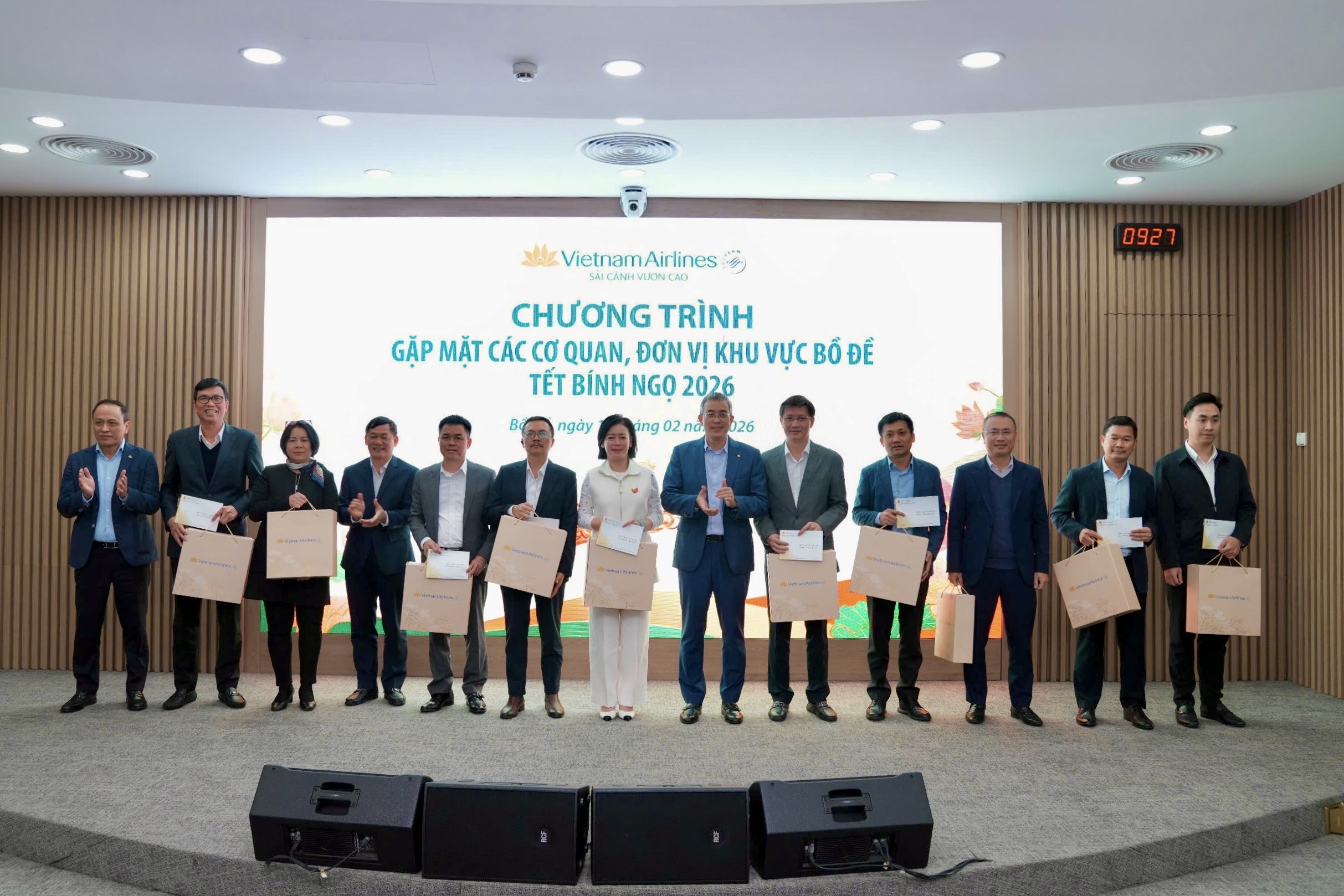 Lãnh đạo TCT gặp mặt, chúc Tết các đơn vị khu vực Bồ Đề 5.jpg