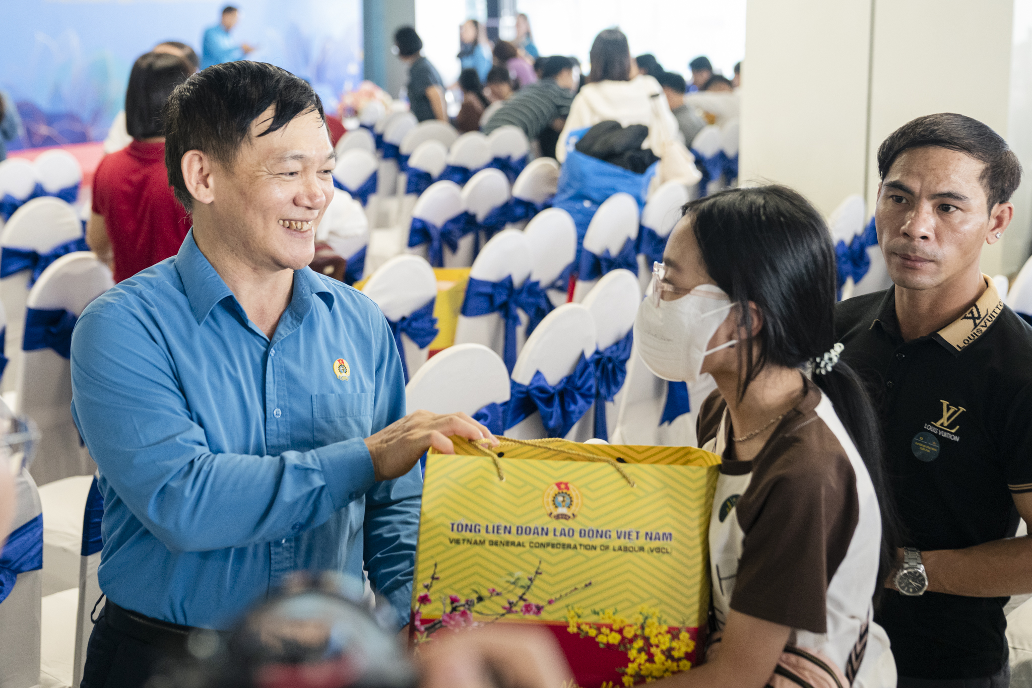Vietnam Airlines phối hợp Tổng liên đoàn Lao động Việt Nam đưa người lao động về quê đón Tết 2.jpg