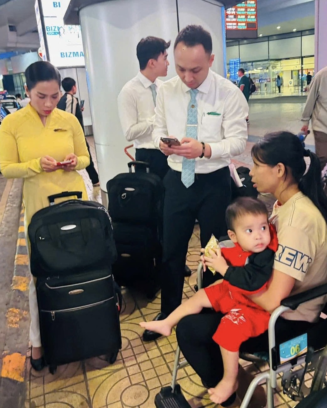 Chuyến bay VN216 và câu chuyện nhân văn lay động hàng triệu trái tim.jpg