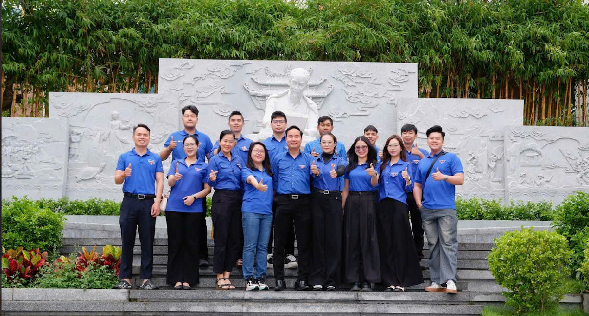 Tuổi trẻ hàng không Vietnam Airlines khu vực Đà Nẵng- Hành trình của lòng tự hào và sự sẻ chia 3.jpg