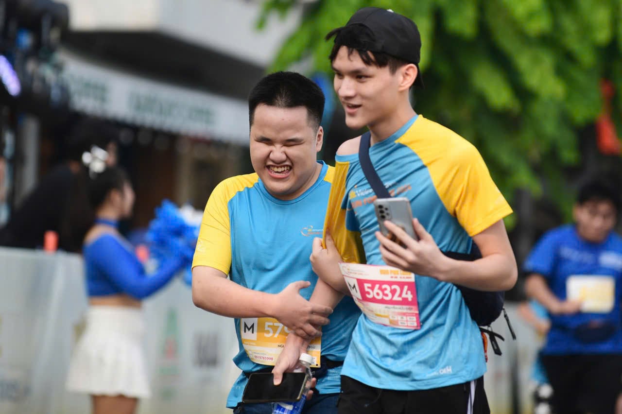 -Run For Love- Khi đường chạy được cảm nhận bằng nắng, gió và trái tim 2.jpg