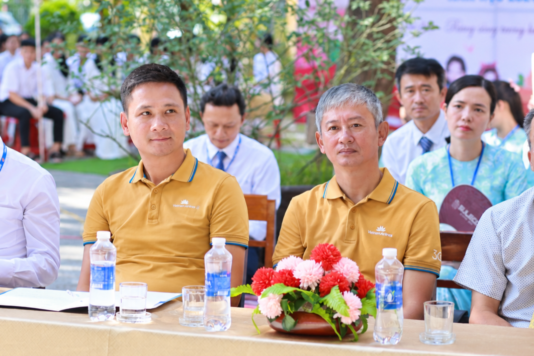 Vietnam Airlines gieo mầm mơ ước từ Thư viện xanh ở trường THPT Nam Đông 1.png