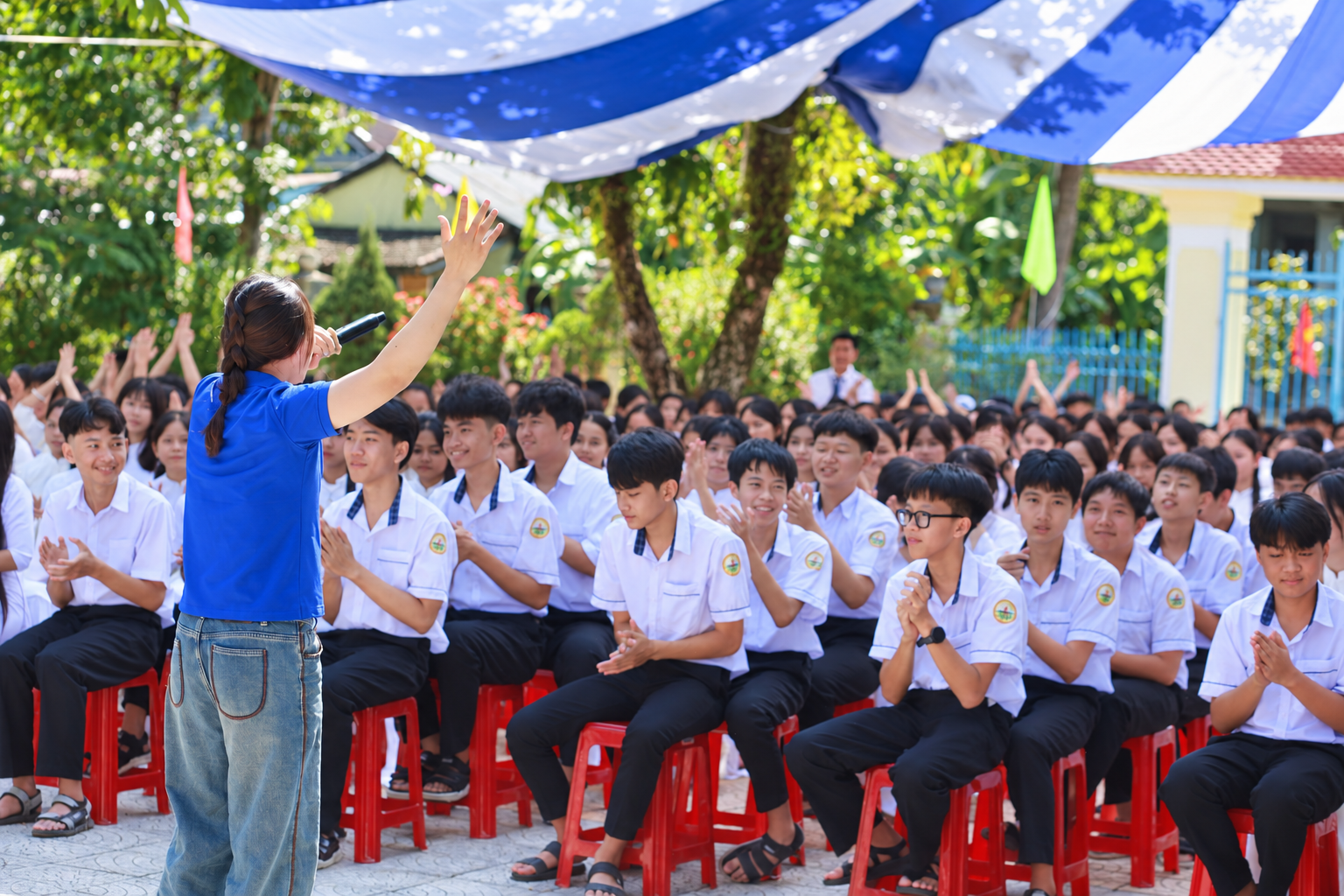 Vietnam Airlines gieo mầm mơ ước từ Thư viện xanh ở trường THPT Nam Đông 5.png