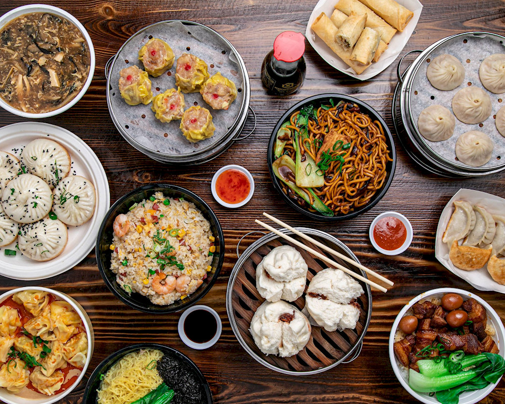Save these tips to confidently enjoy the cuisine on the streets of Shanghai 