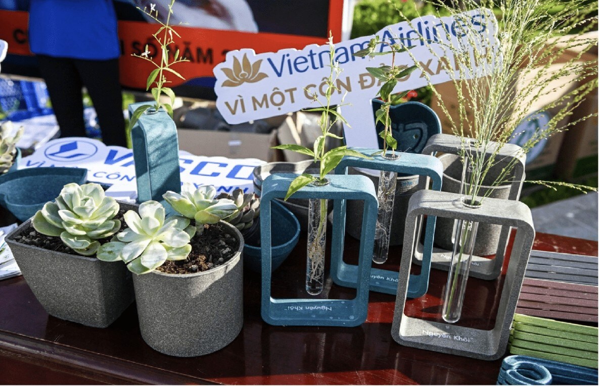 Reducing Plastic Waste in Con Dao to Protect the Green Environment