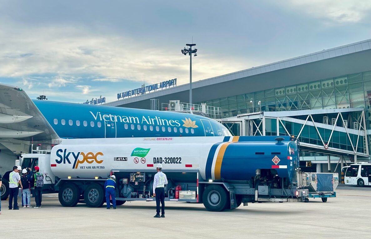 Vietnam Airlines Goes Green on World Environment Day: SAF Flights Simultaneously Take Off Across Vietnam