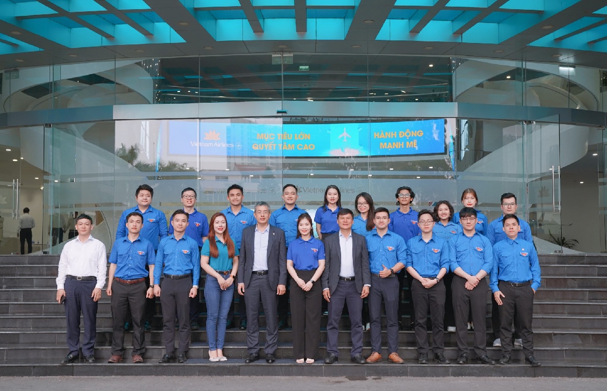 Vietnam Airlines Launches the “Tree Planting Festival – Spring of the Dragon 2024”