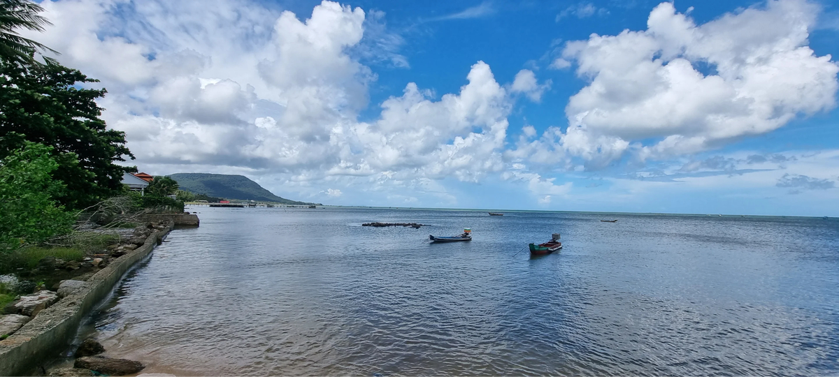 Làng chài Hàm Ninh