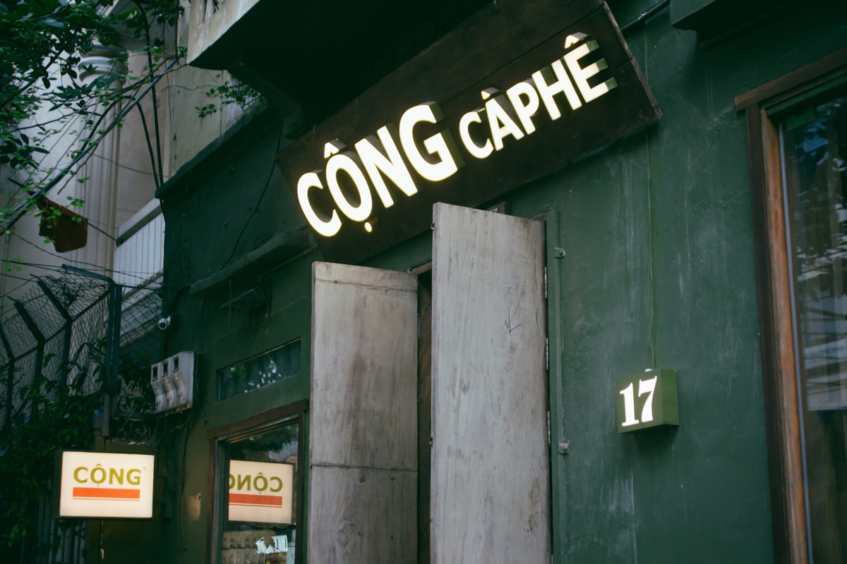 Cộng Cà Phê với không gian hoài cổ thu hút giới trẻ