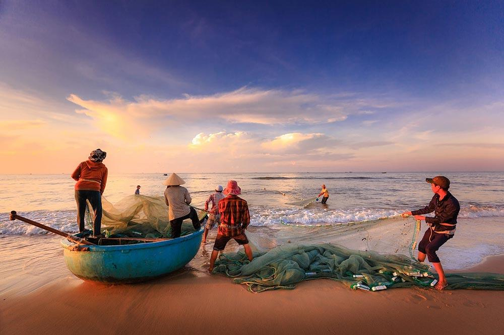 Du khách đến đây có thể trải nghiệm cuộc sống ngư dân ở làng chài Nam Ô