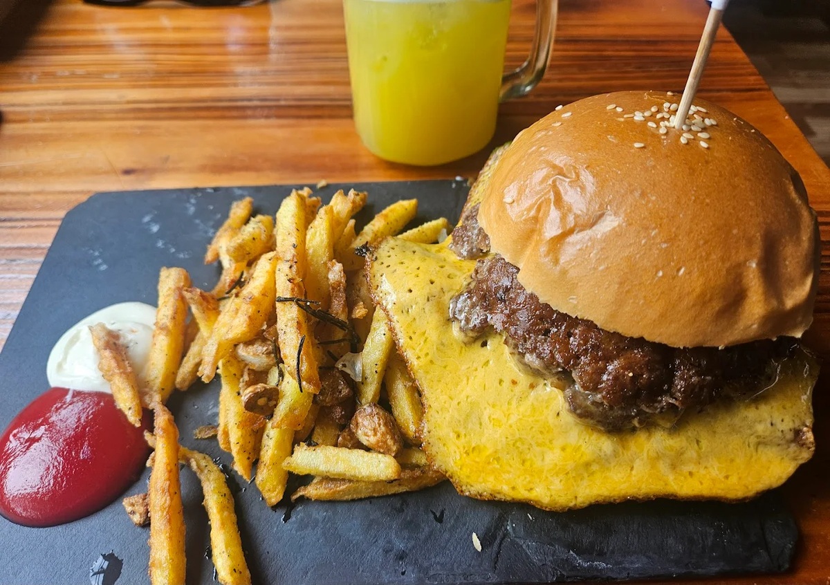 SunKat's Burgers is famous for its smash burger, crispy, juicy, and very unique flavor 