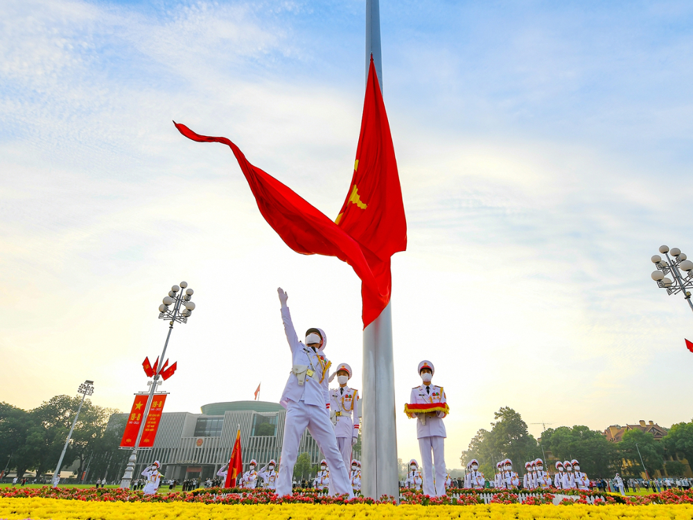 Lễ thượng cờ tại Quảng trường Ba Đình, trước Lăng Chủ tịch Hồ Chí Minh