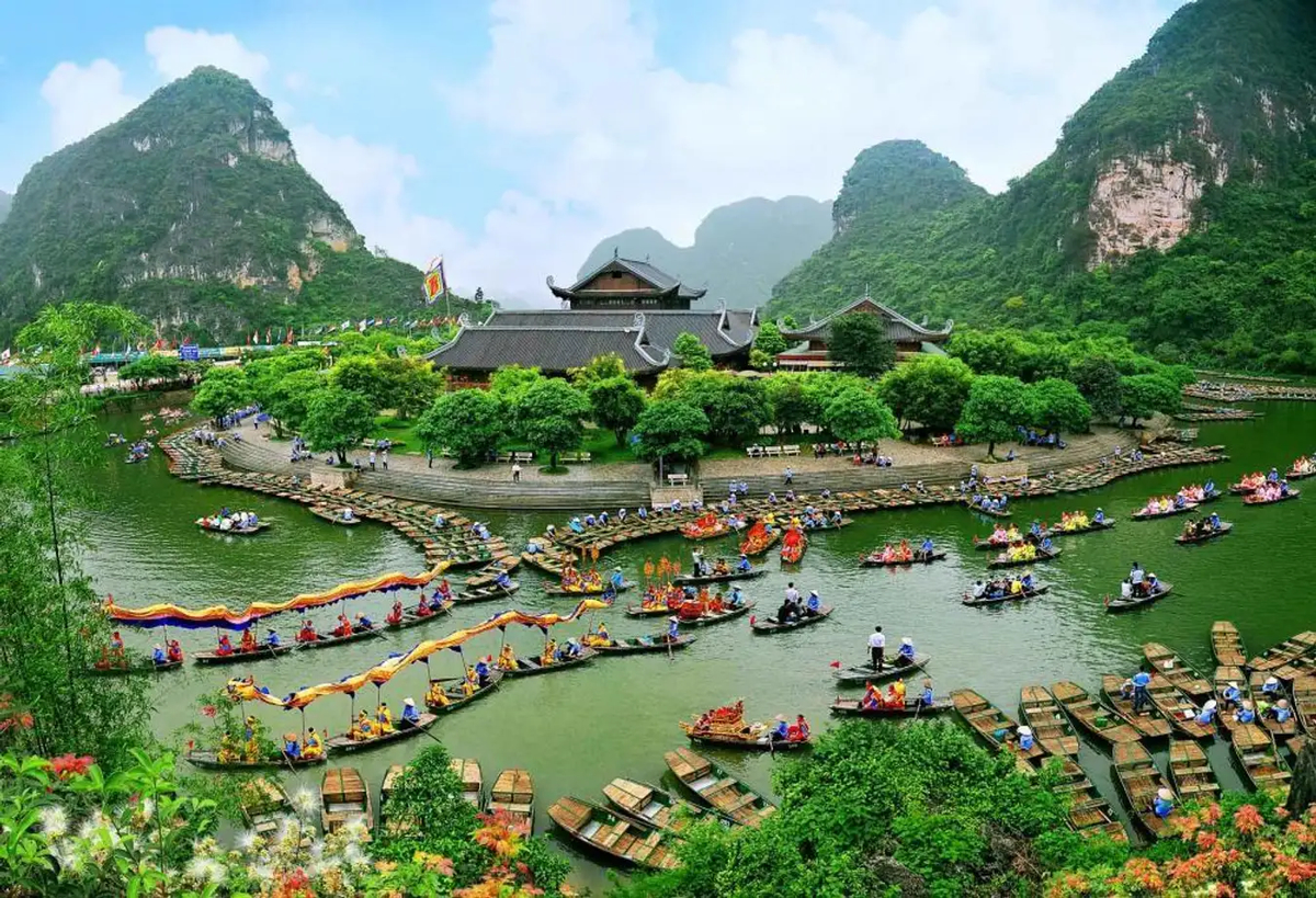 Tràng An – bức tranh thiên nhiên hùng vĩ