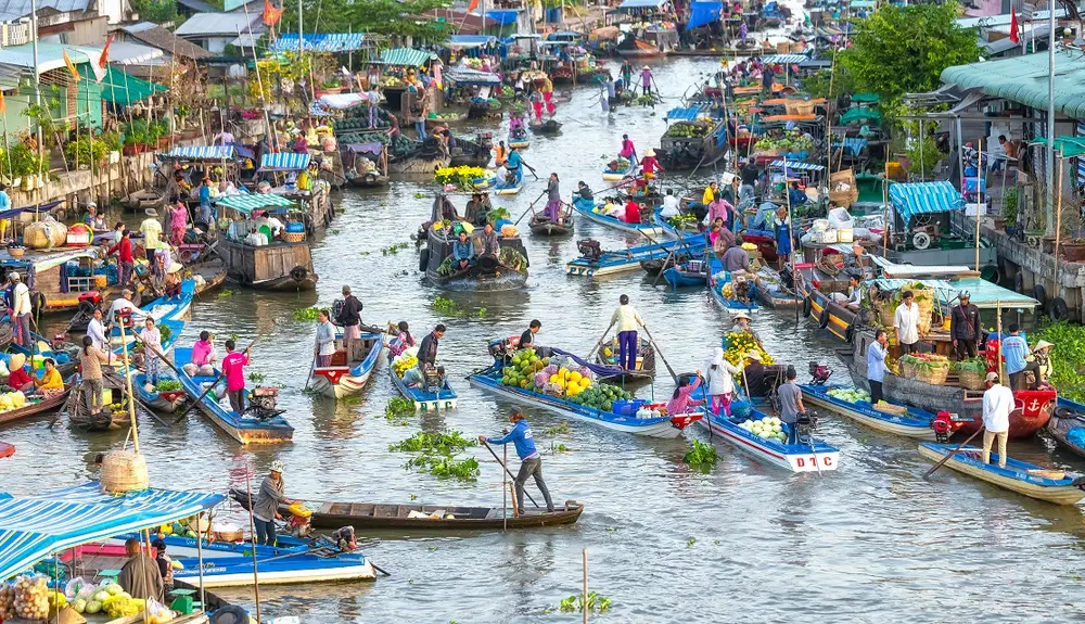Chợ nổi Long Xuyên 