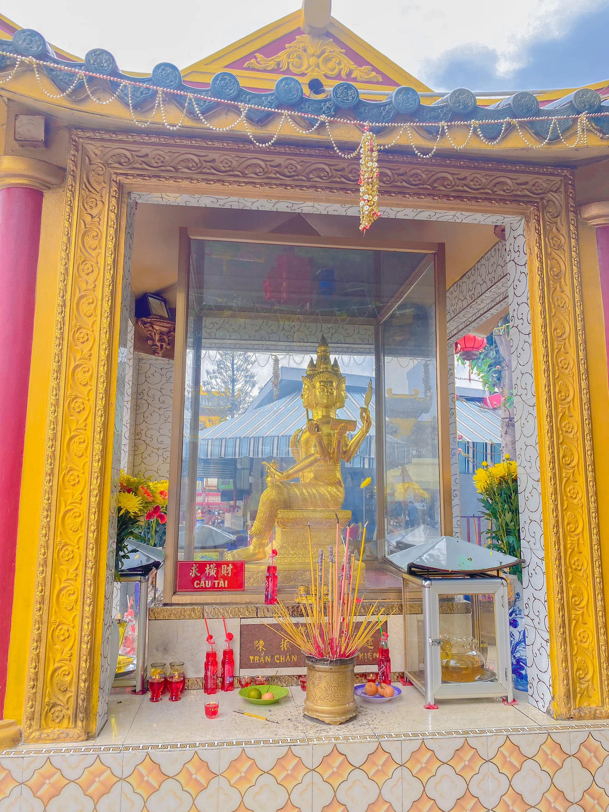 Tượng Thần Tứ Diện