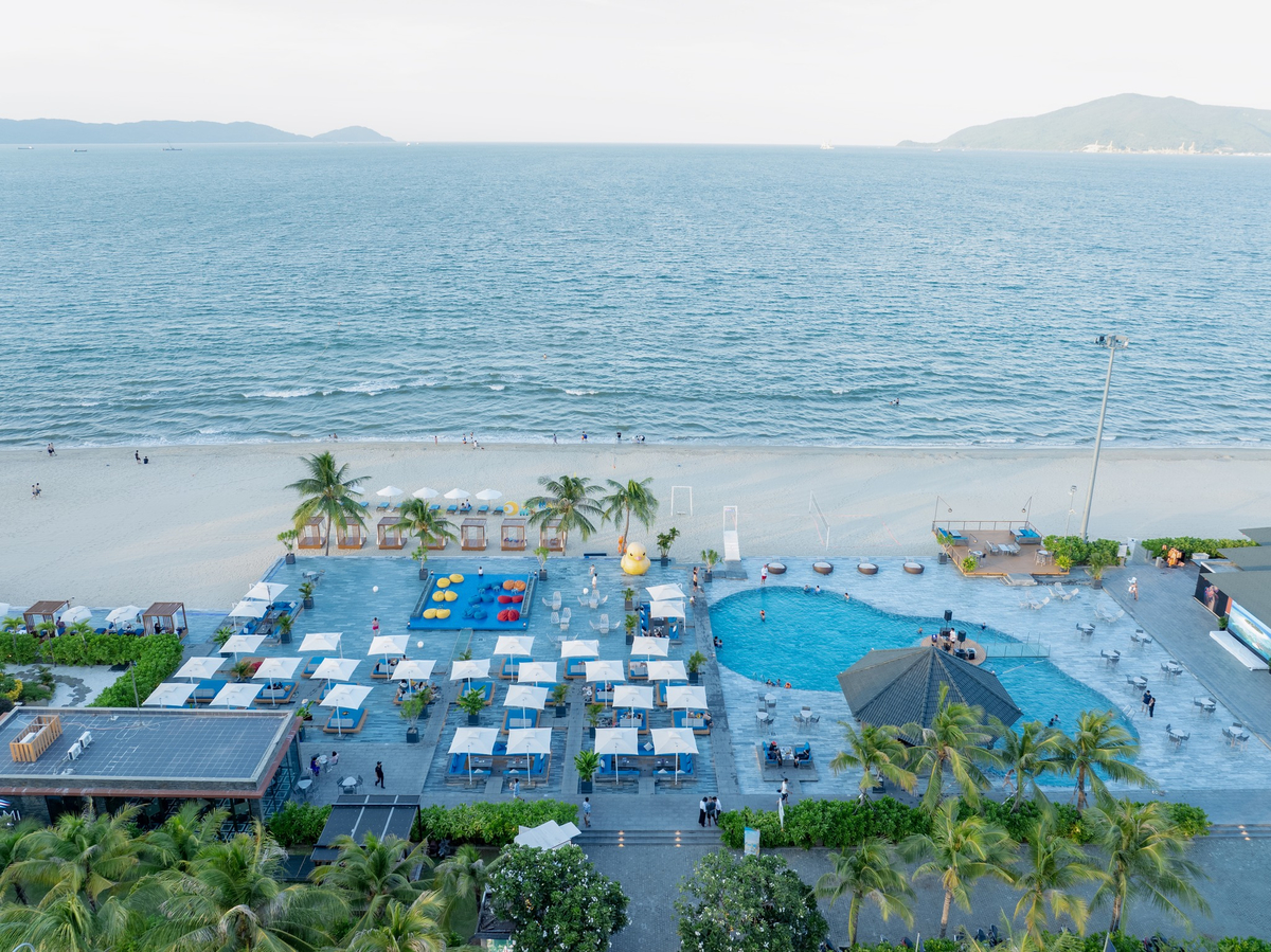 Nami Beach Club sở hữu không gian thoáng đãng, rộng rãi