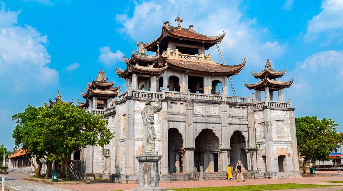 Nhà thờ đá Phát Diệm