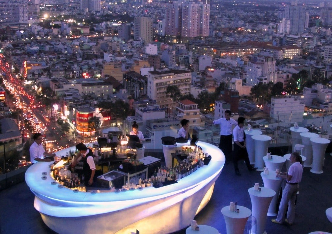 View Sài Gòn về đêm từ các skybar cao tầng cực kỳ ấn tượng
