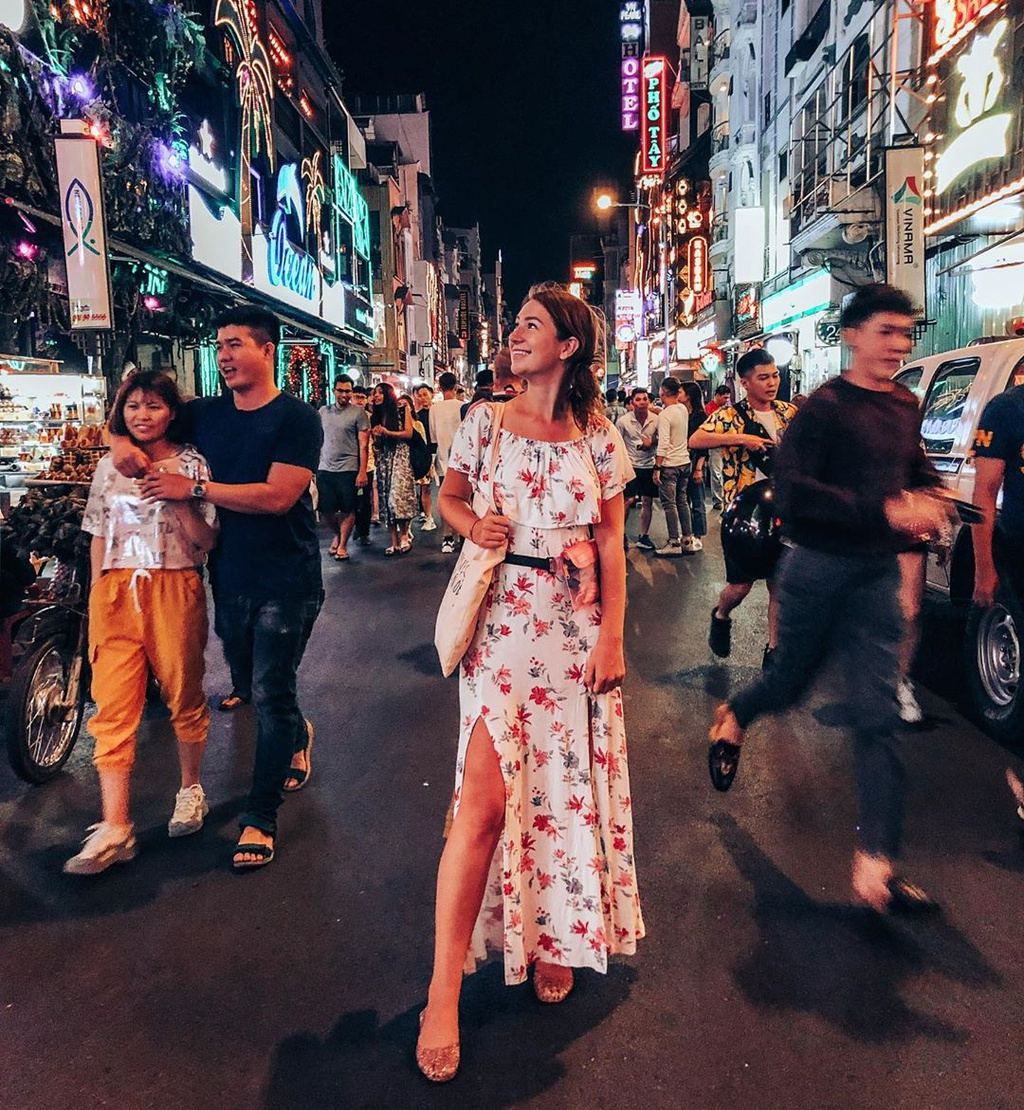 Phố Tây Bùi Viện - điểm đến nightlife sôi động nhất Sài Gòn