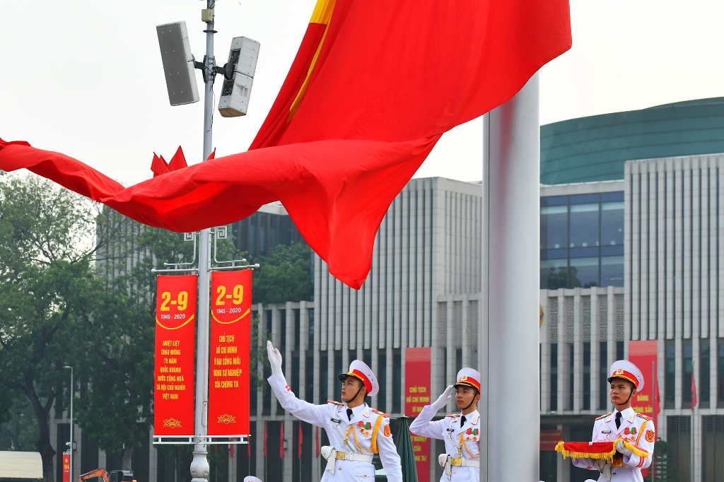 Nghi lễ được cử hành trang trọng vào mỗi sáng