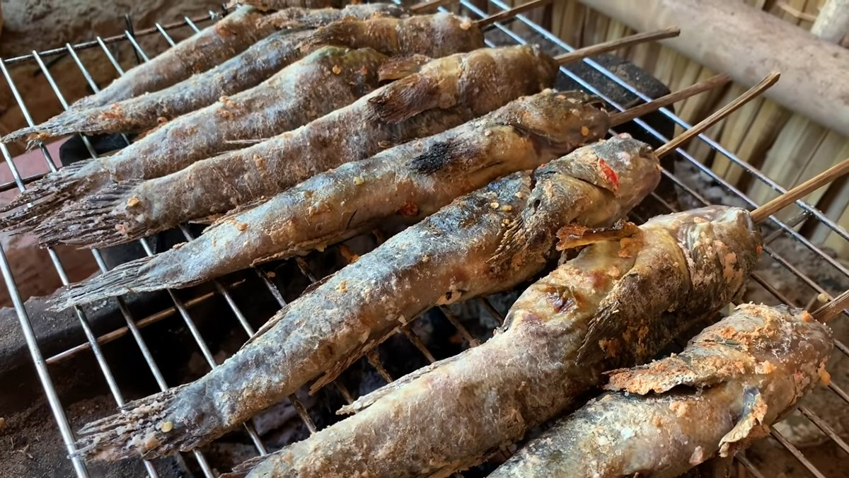 Vị cá tươi ngon, được nướng thơm lừng, mang lại một trải nghiệm ẩm thực khó quên