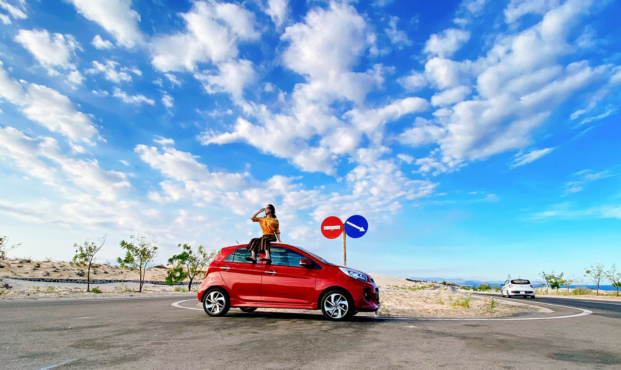 Nếu đi cùng gia đình, bạn có thể chọn di chuyển bằng ô tô 