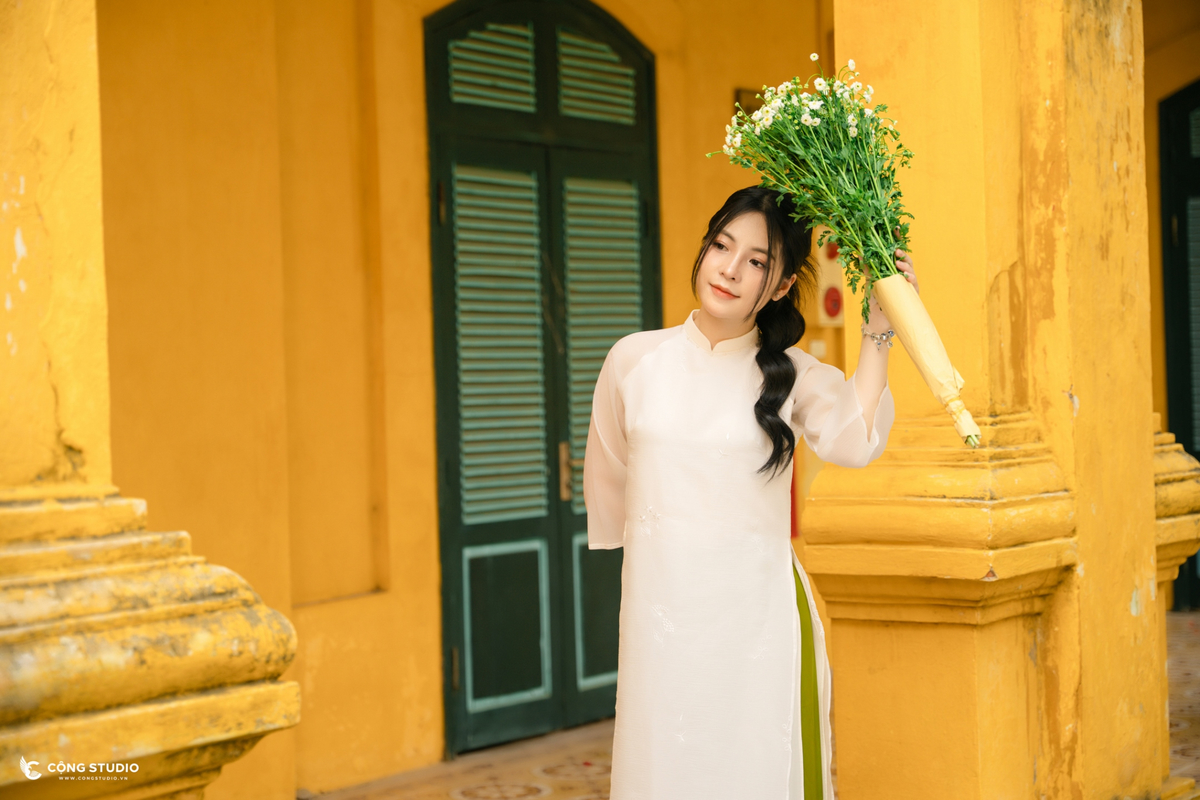 Bức tường vàng huyền thoại Hoàng thành Thăng Long với màu sắc đặc trưng