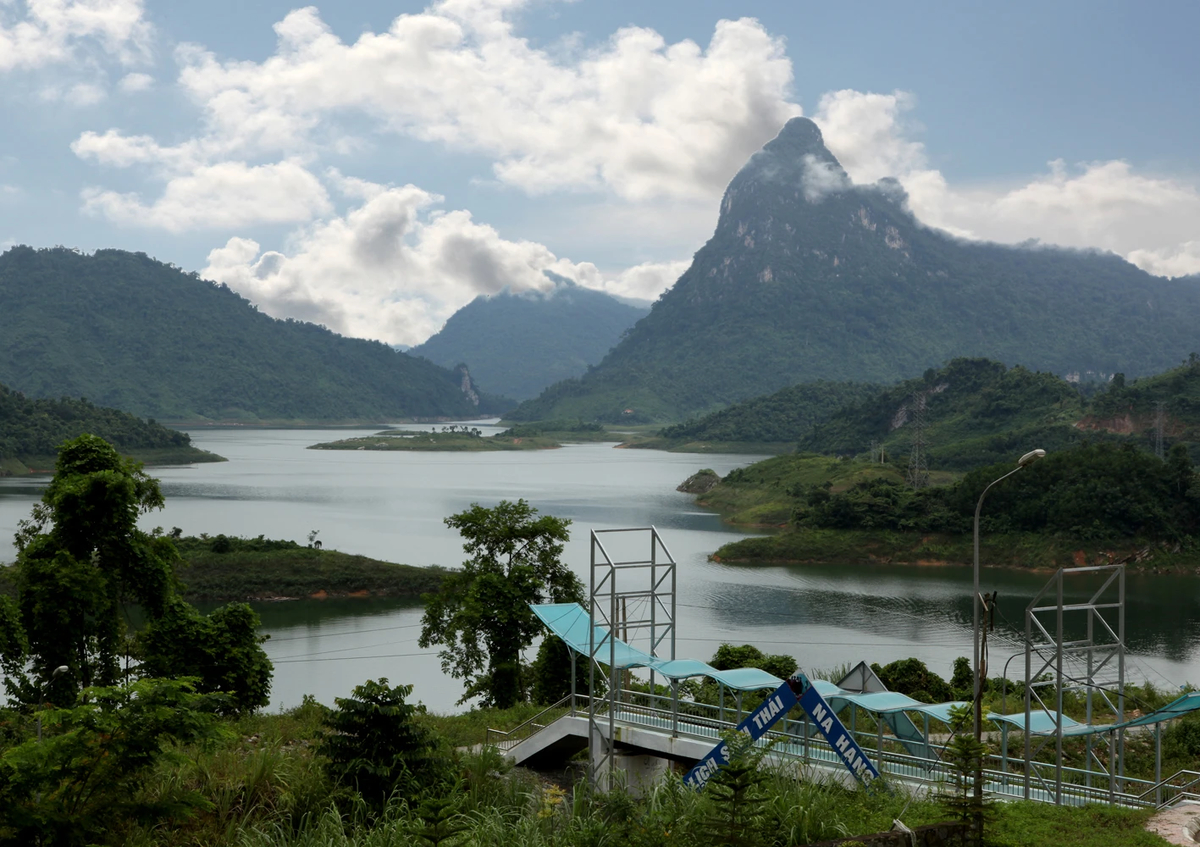 Núi Dùm Tuyên Quang