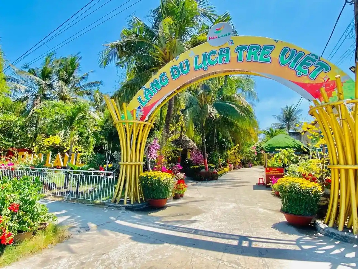 Không gian sông nước miệt vườn gần gũi, thích hợp cho các hoạt động thể thao và dã ngoại
