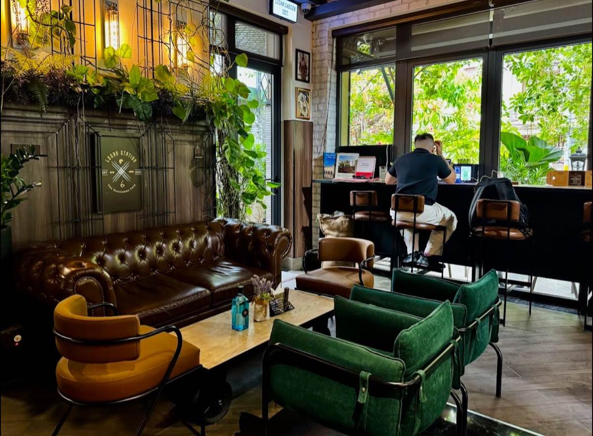 LOGAN STATION tạo dấu ấn với không gian sang trọng pha chút cổ điển, lấy cảm hứng từ phong cách Gentlemen’s Club lịch lãm và tinh tế