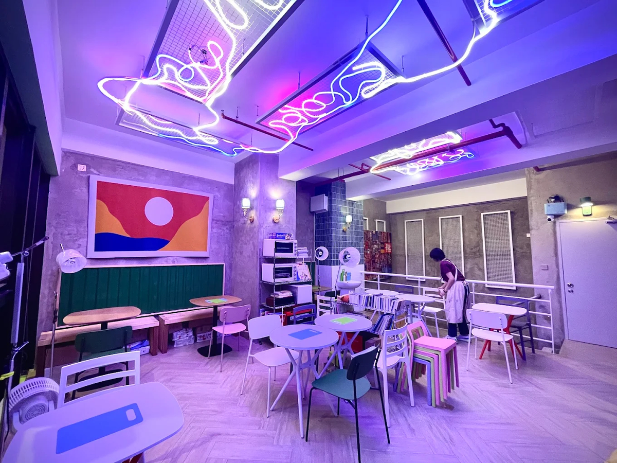 +852/ Hong Kong Cafe có không gian ấm cúng, đậm chất Hong Kong giữa lòng Quận 7