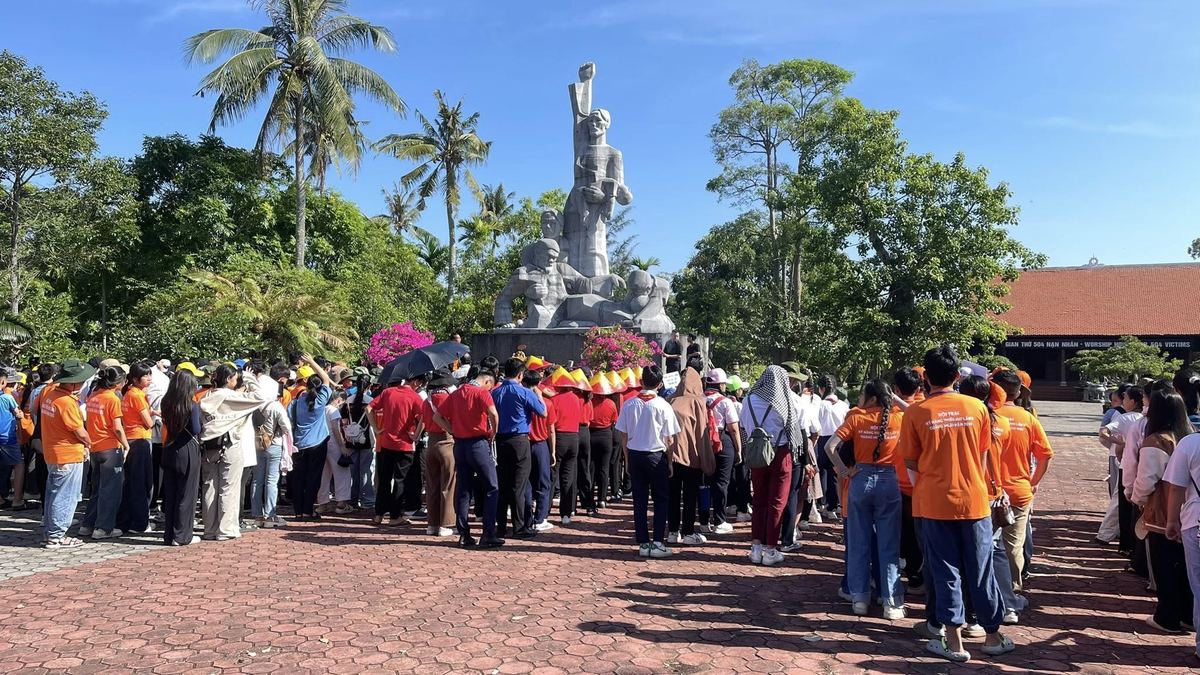 Khu chứng tích Sơn Mỹ