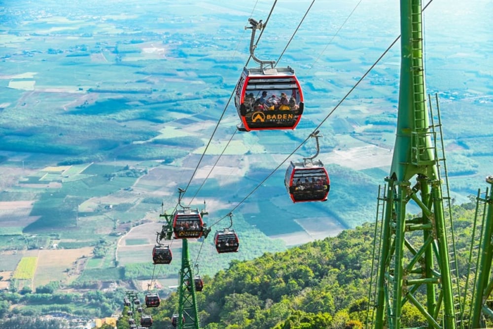 Cáp Treo Bà Đen: Trải Nghiệm Du Lịch Tuyệt Vời Tại Tây Ninh 2025 Các hoạt động vui chơi giải trí gần cáp treo Bà Đen