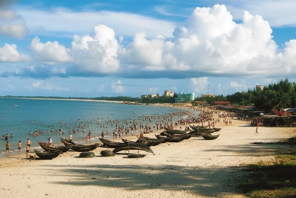 Bãi tắm Cửa Việt – Bãi biển Quảng Trị mang vẻ đẹp nguyên sơ