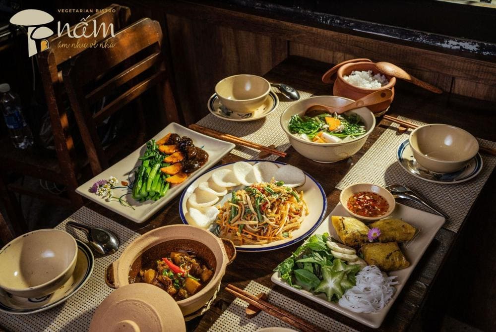Top 12+ Buffet Chay Ngon Nhất Quận 1 Bạn Không Thể Bỏ Lỡ