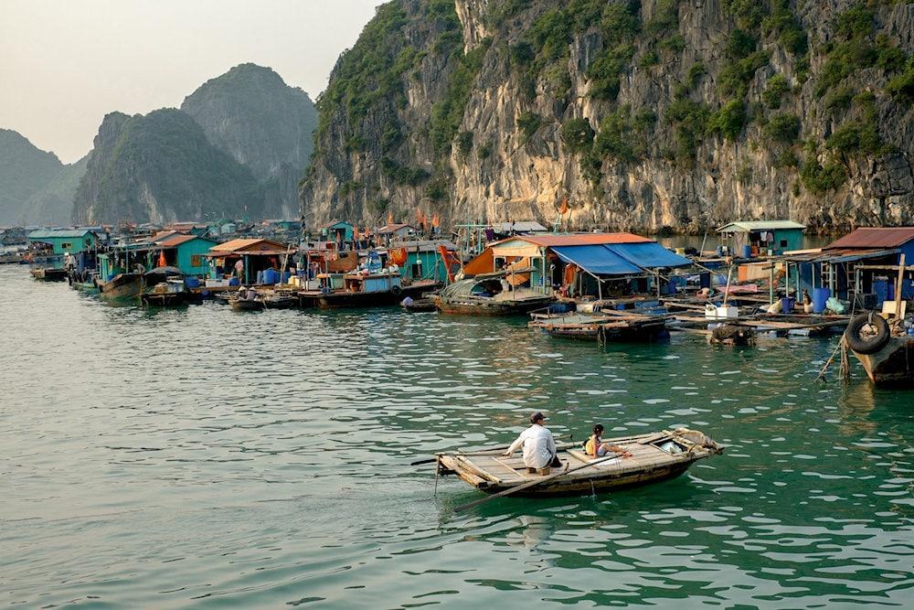 Khám phá làng chài Cái Bèo – Làng nổi cổ kính trên đảo Cát Bà