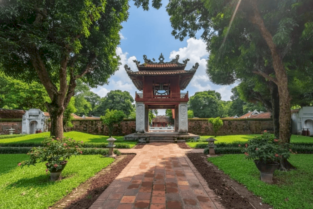 13 di tích lịch sử ở Hà Nội chắc chắn phải đến một lần